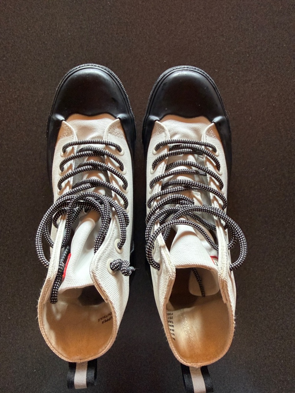 Hunter x Target
 Cream Canvas High-Top Boots with Black Toe